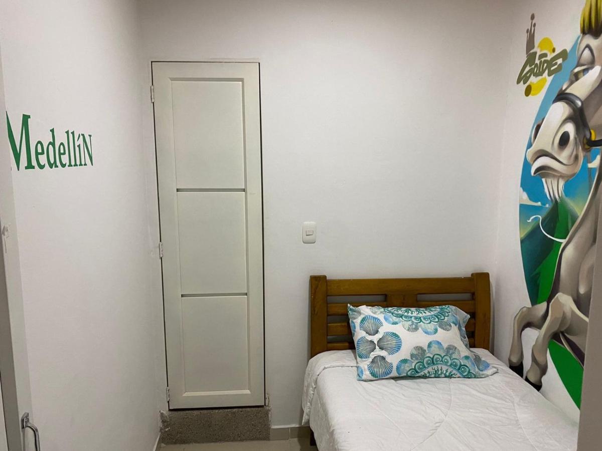 The Mural Hostel Богота Екстериор снимка